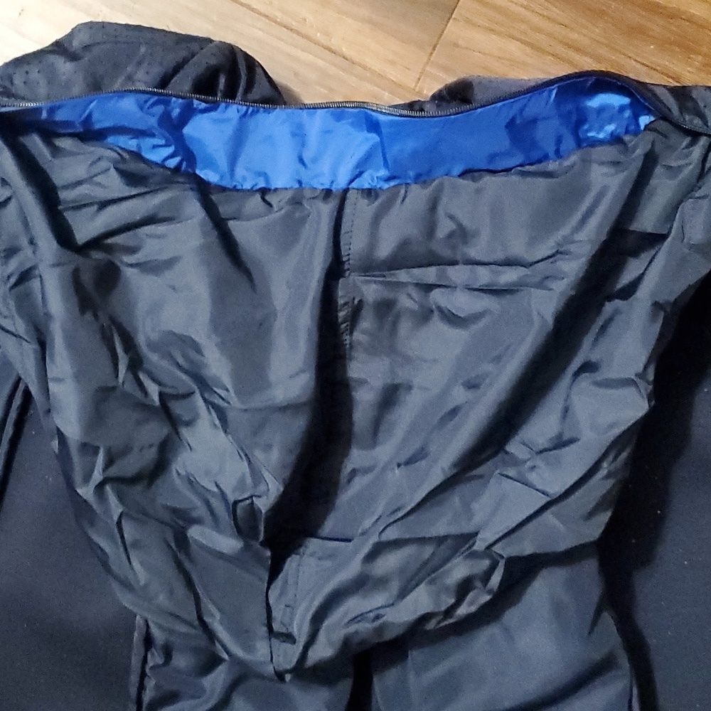 Fabletics Navy Full Zip Puffer Jacket With Zip Out Hood - Picture 12 of 12